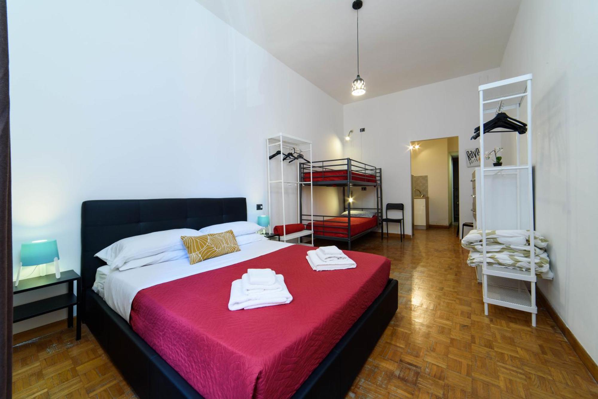 Inside Chiaia Rooms Napoli Bagian luar foto