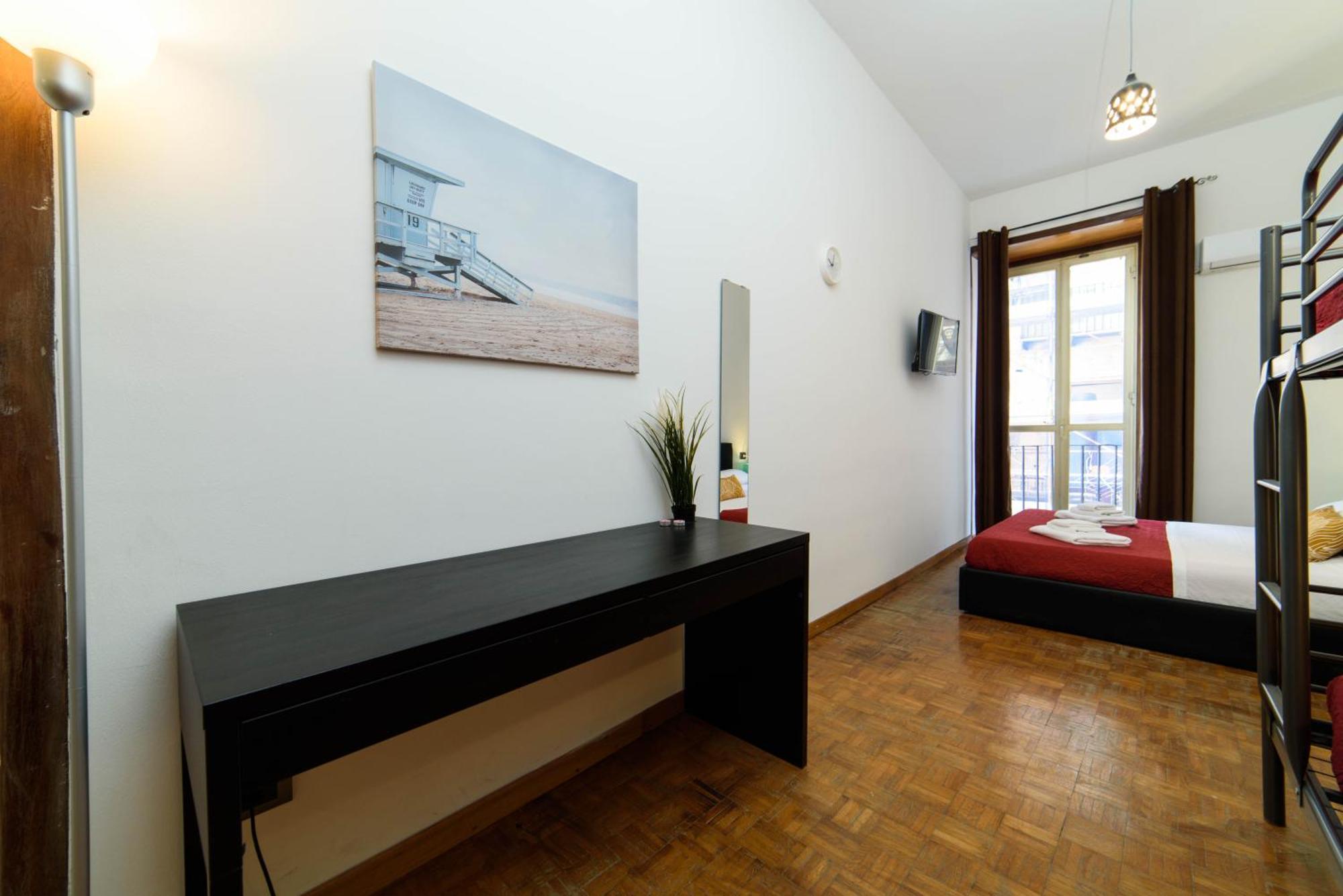 Inside Chiaia Rooms Napoli Bagian luar foto