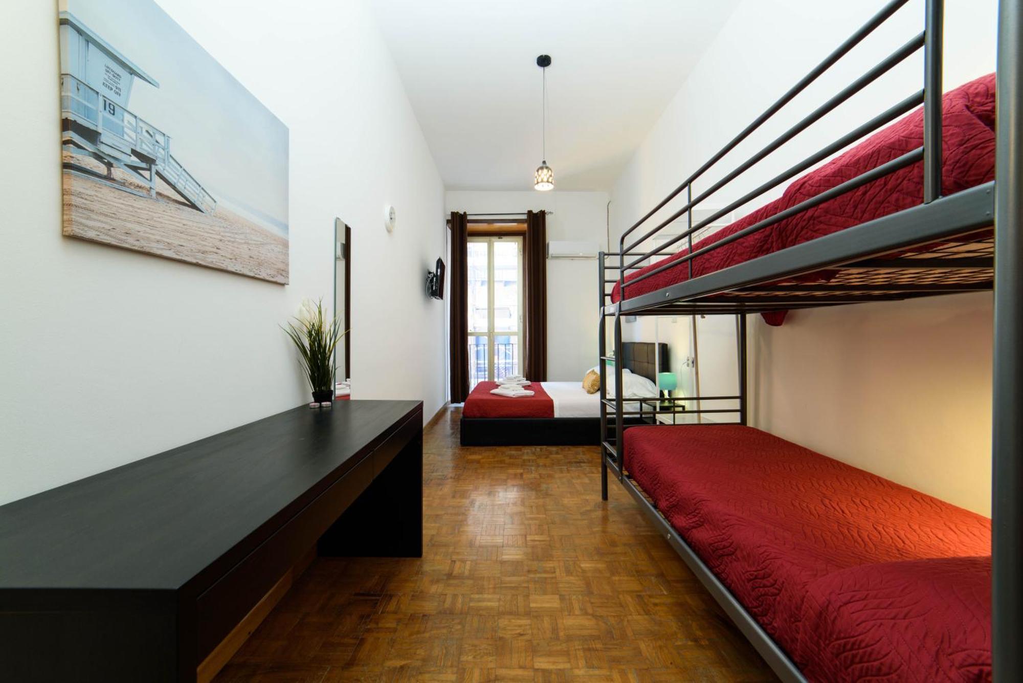 Inside Chiaia Rooms Napoli Bagian luar foto